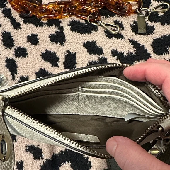 Joy Susan Cream and Olive Clutch Set - Picture 9 of 9